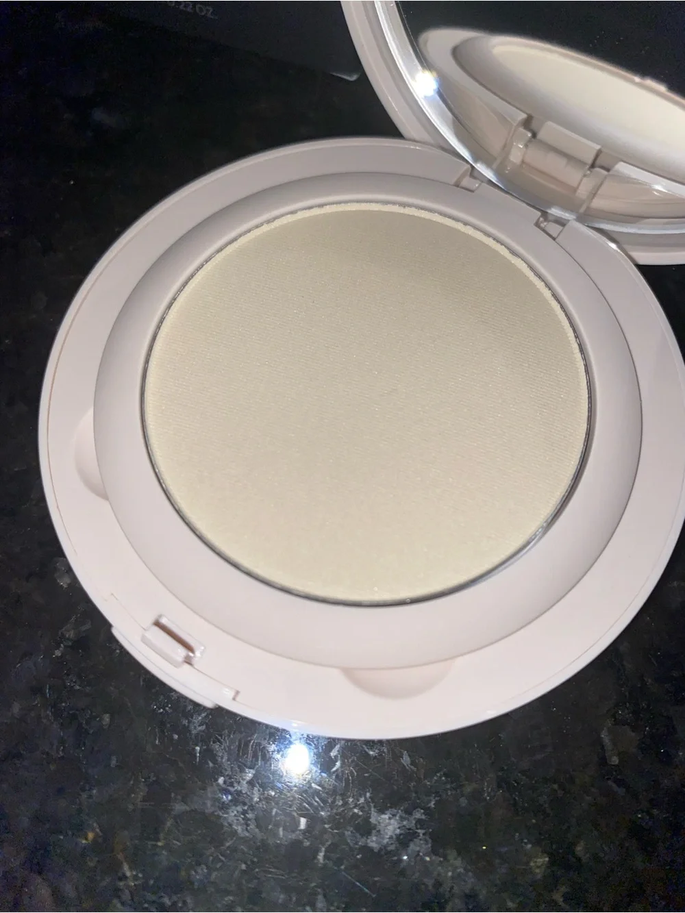 Laura Mercier - Translucent Pressed Setting Powder [Ultra-Blur] Size:6.5g (NEW)